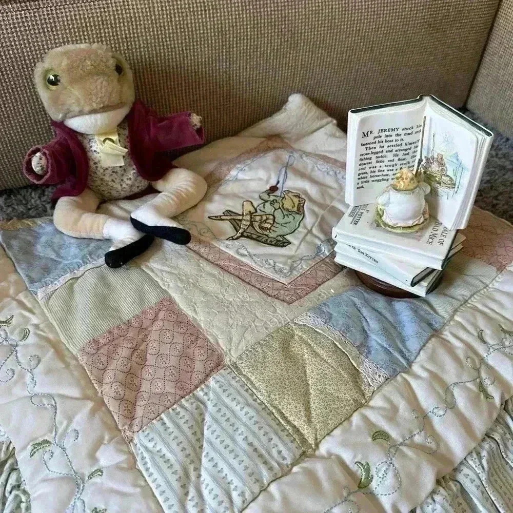Beatrix Potter Peter Rabbit Jeremy Fisher Crib Quilt Nursery Decor Music Box